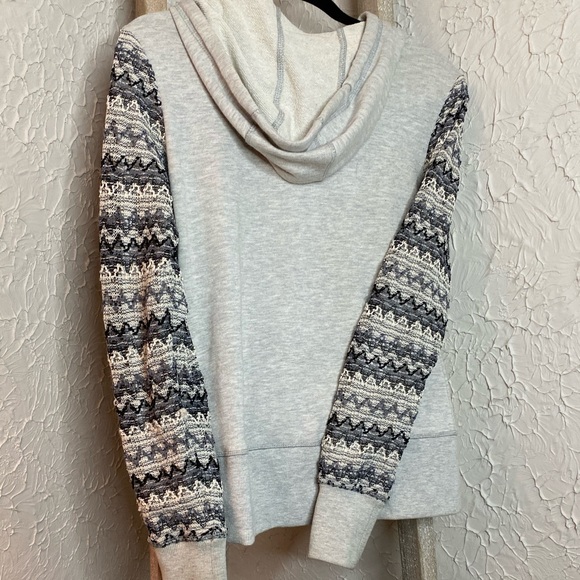 Ariat chevron lace print zip up hooded sweatshirt - Picture 4 of 7